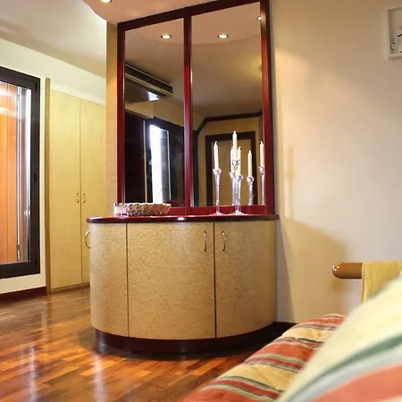 Apartment Homeathotel Alberti Milan